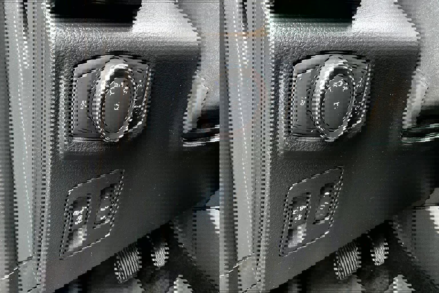 Used 2018 Ford Expedition Limited image 31