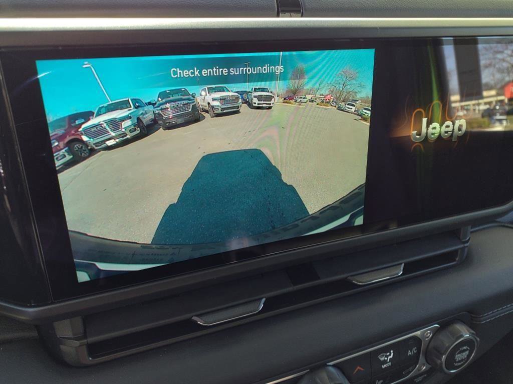 New 2025 Jeep Wrangler Unlimited Rubicon image 18