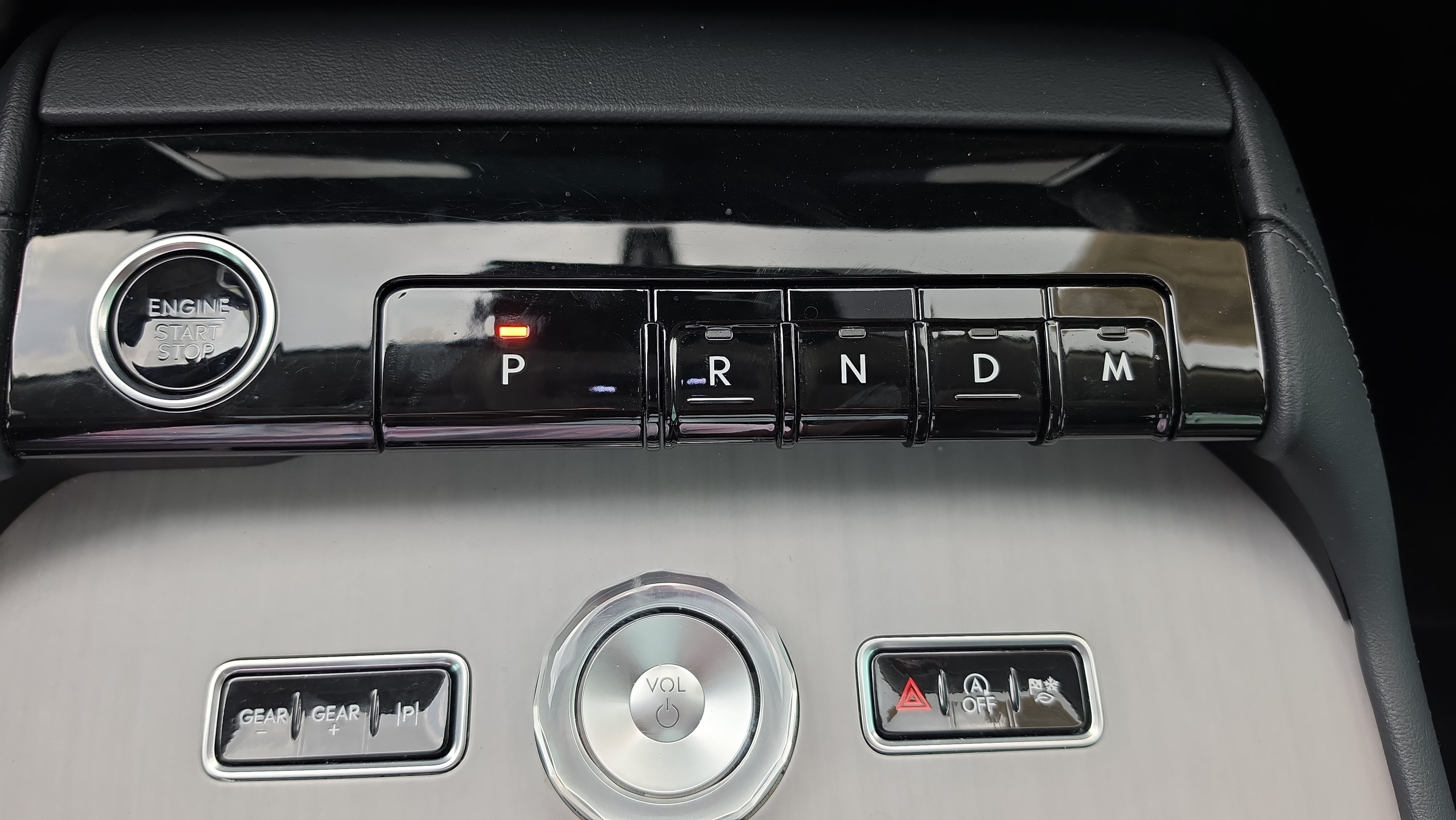 Used 2025 Lincoln Navigator Reserve AWD/4WD image 27