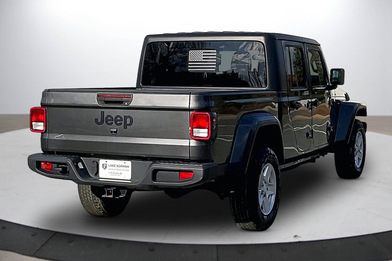 Certified 2022 Jeep Gladiator Sport image 9
