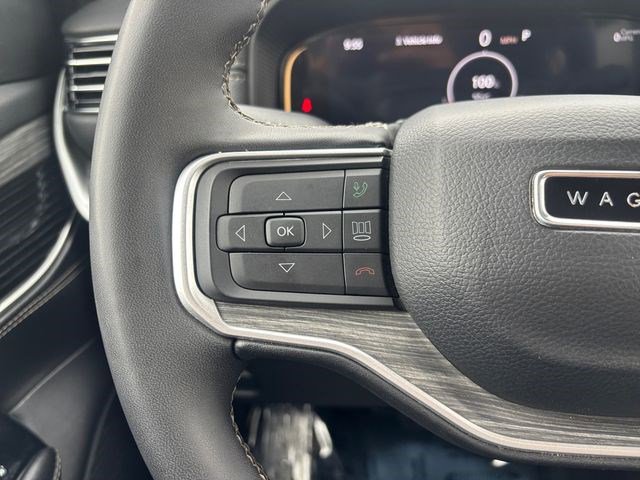Used 2024 Jeep Wagoneer L Series II RWD image 27