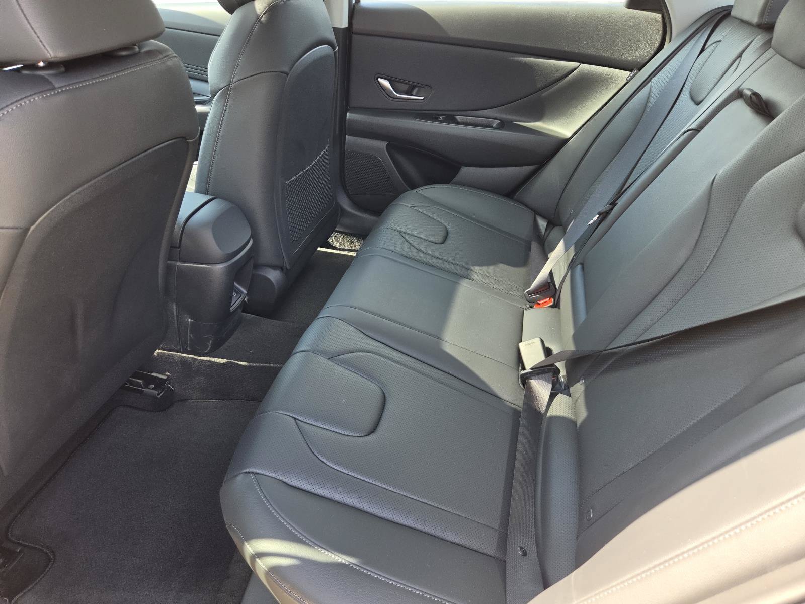 New 2026 Hyundai Elantra Limited FWD image 10
