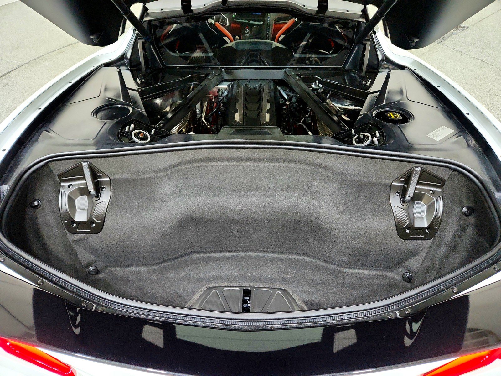 Used 2025 Chevrolet Corvette Stingray Premium Cpe w/ Z51 Performance Package image 28