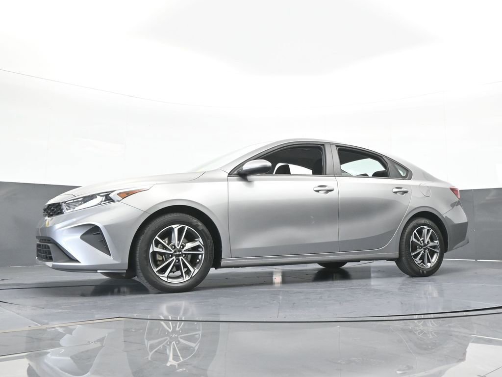 Used 2023 Kia Forte LXS image 48