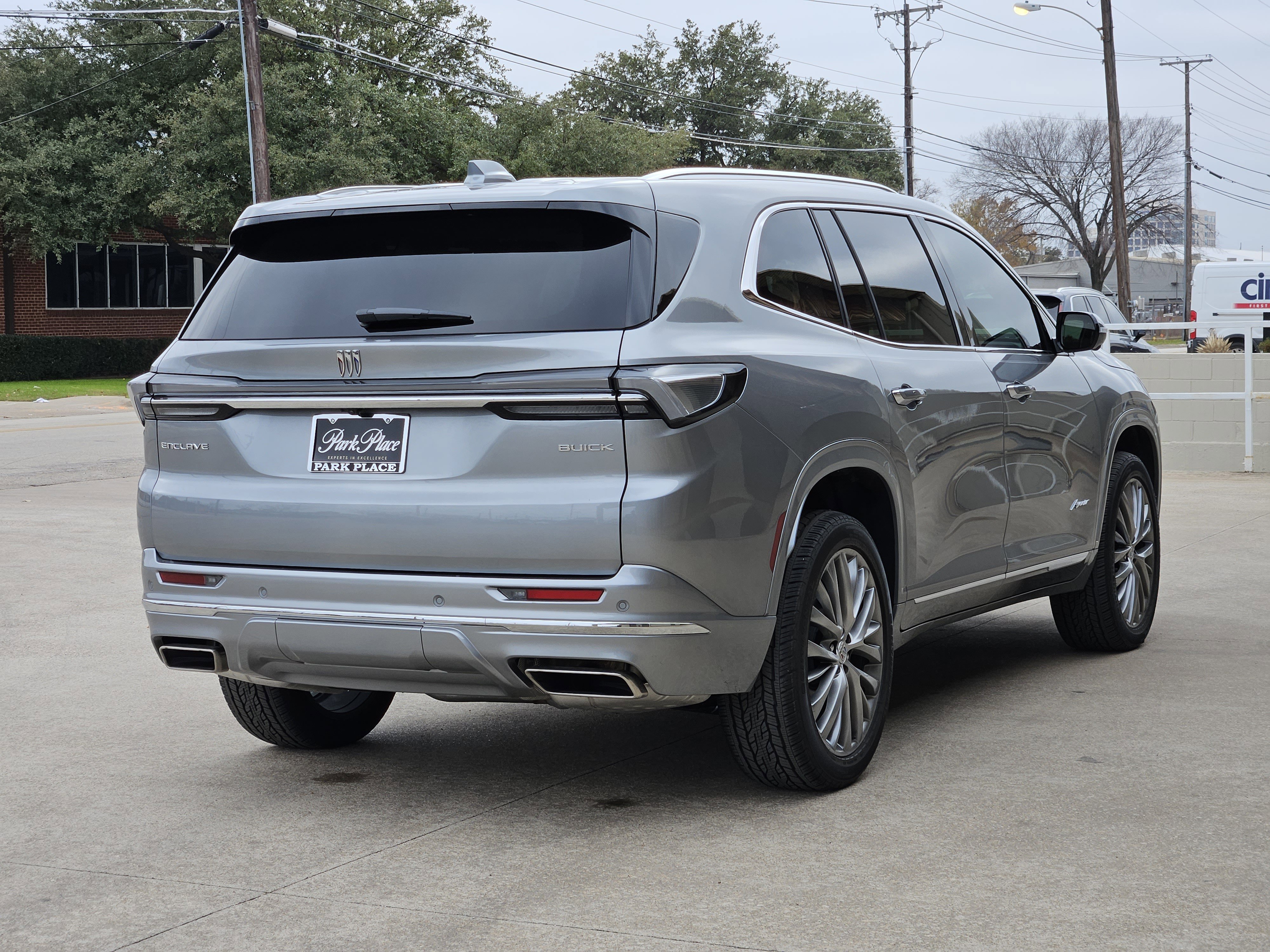 Used 2025 Buick Enclave Avenir w/ Trailering Package, 5000 lbs. image 9