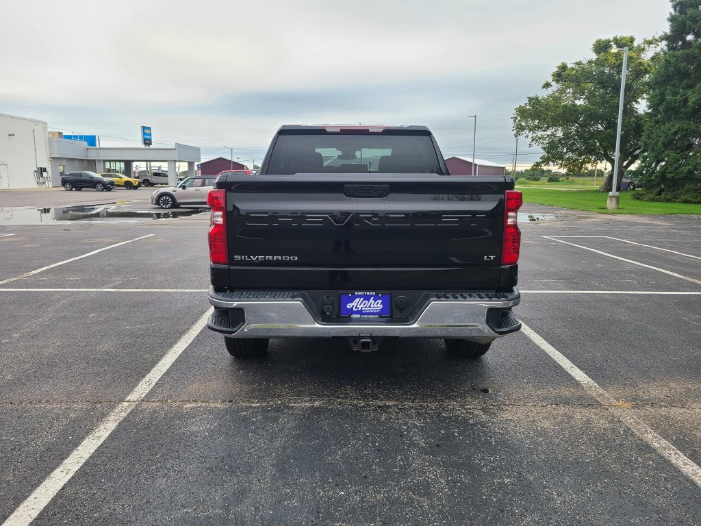 Used 2024 Chevrolet Silverado 1500 LT AWD/4WD image 6