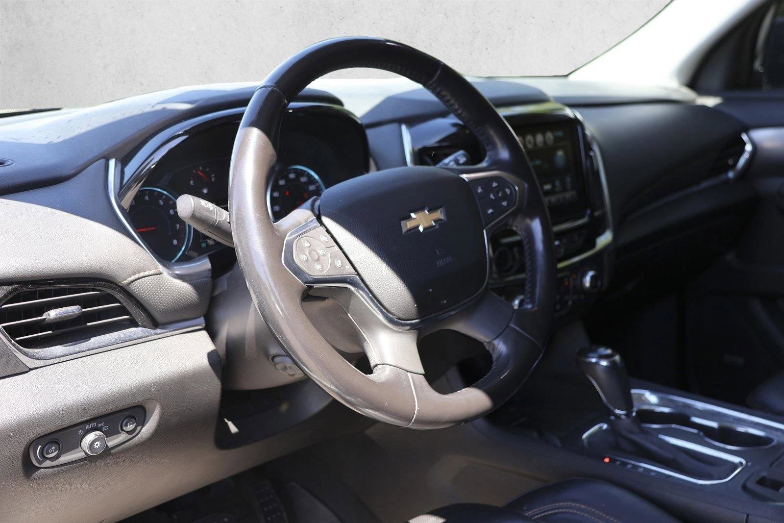 Used 2018 Chevrolet Traverse Premier w/ Redline Edition AWD/4WD image 12