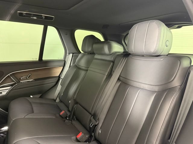 Used 2025 Land Rover Range Rover SE AWD/4WD image 23