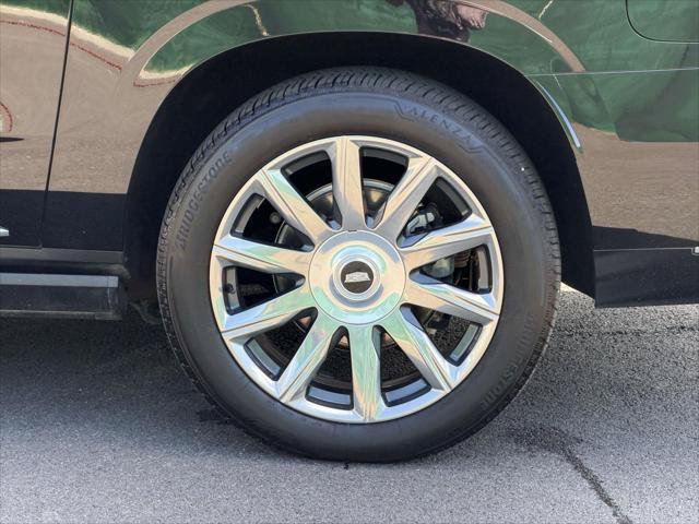 Used 2024 Cadillac Escalade ESV Premium Luxury Platinum AWD/4WD image 10