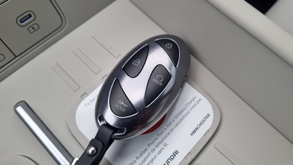 New 2026 Hyundai Santa Fe SE FWD image 24