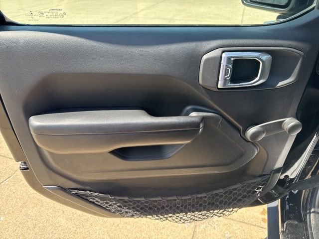 Used 2018 Jeep Wrangler Unlimited Sport image 12