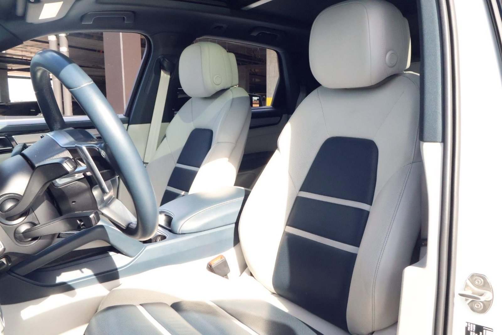 Certified 2023 Porsche Cayenne S Platinum image 5