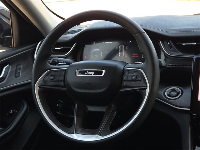 Used 2023 Jeep Grand Cherokee Limited image 12