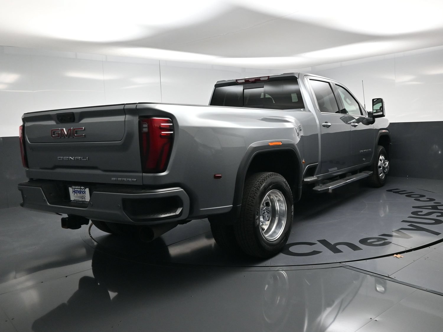 Used 2026 GMC Sierra 3500 Denali w/ Denali Reserve Package AWD/4WD image 9