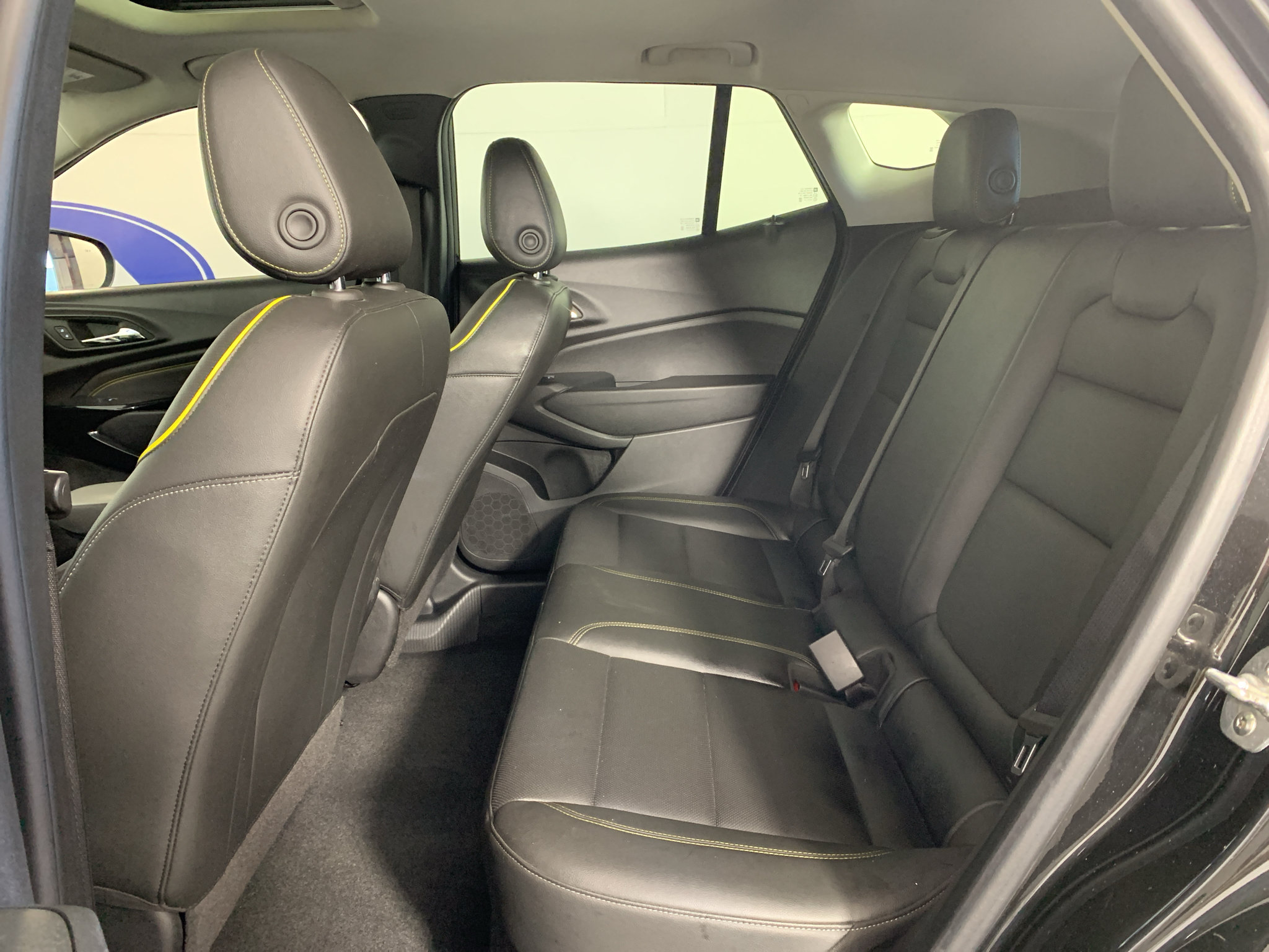 Used 2025 Chevrolet Trax ACTIV w/ Sunroof Package FWD image 31