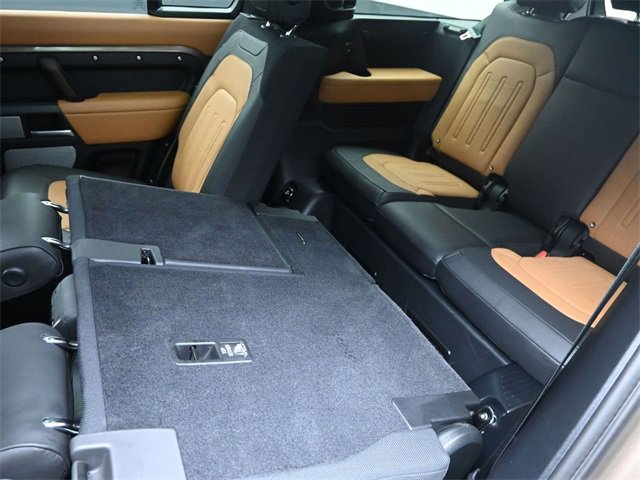 Used 2024 Land Rover Defender 130 X image 22