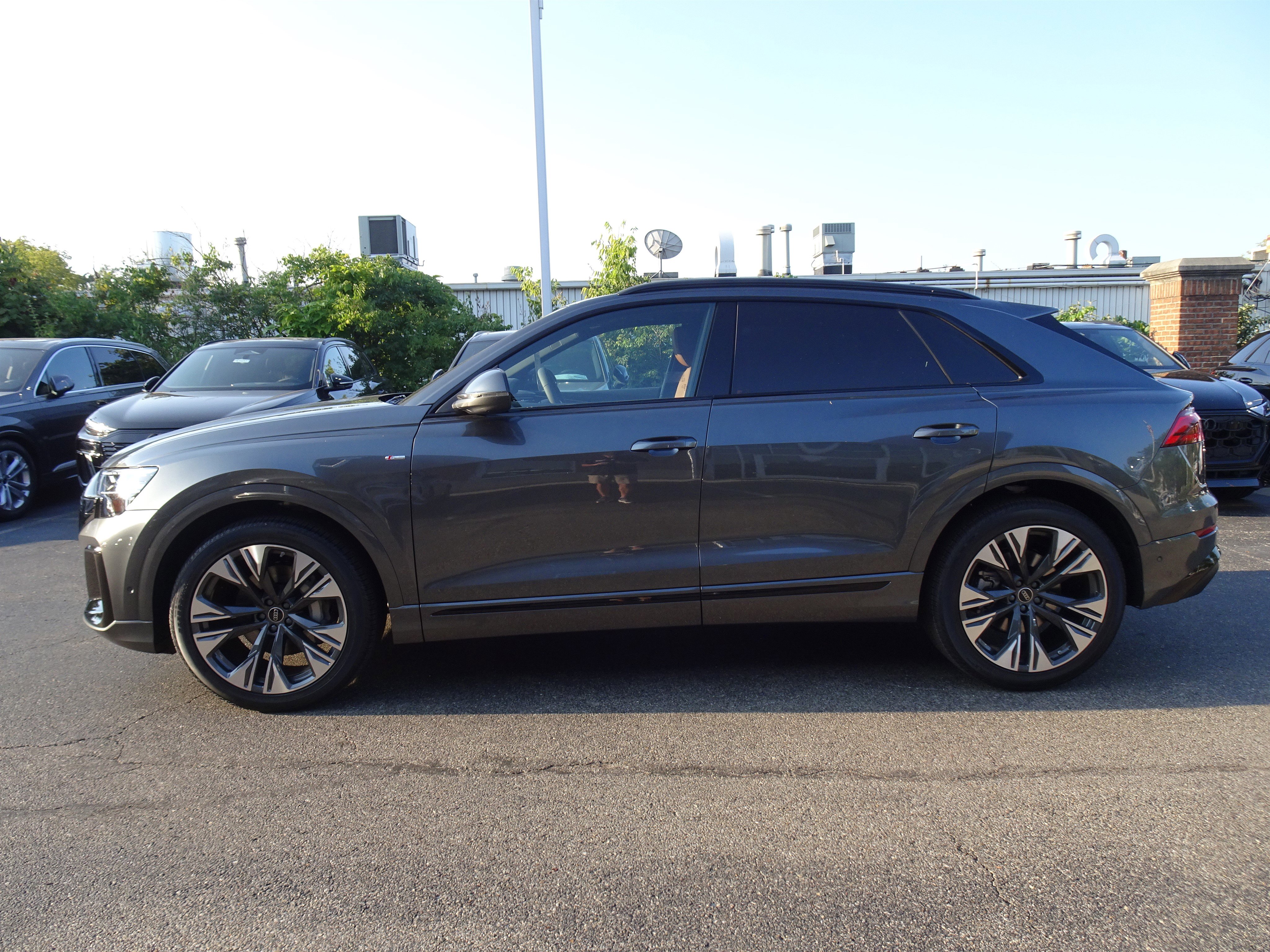 New 2026 Audi Q8 Prestige image 2