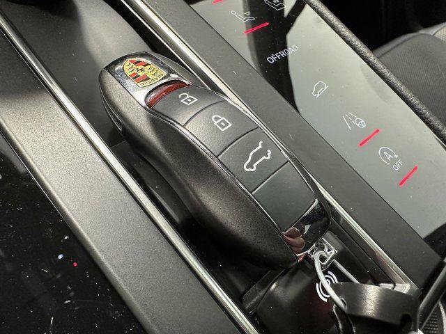 New 2025 Porsche Macan image 44