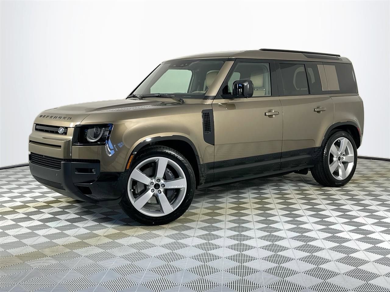 Used 2026 Land Rover Defender 110 X-Dynamic SE image 1