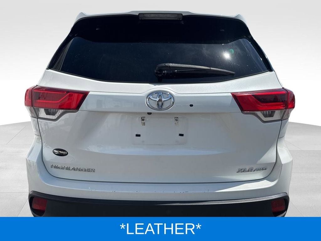 Used 2019 Toyota Highlander XLE AWD/4WD image 6