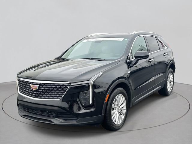 Certified 2024 Cadillac XT4 Luxury w/ Cold Weather Package image 31