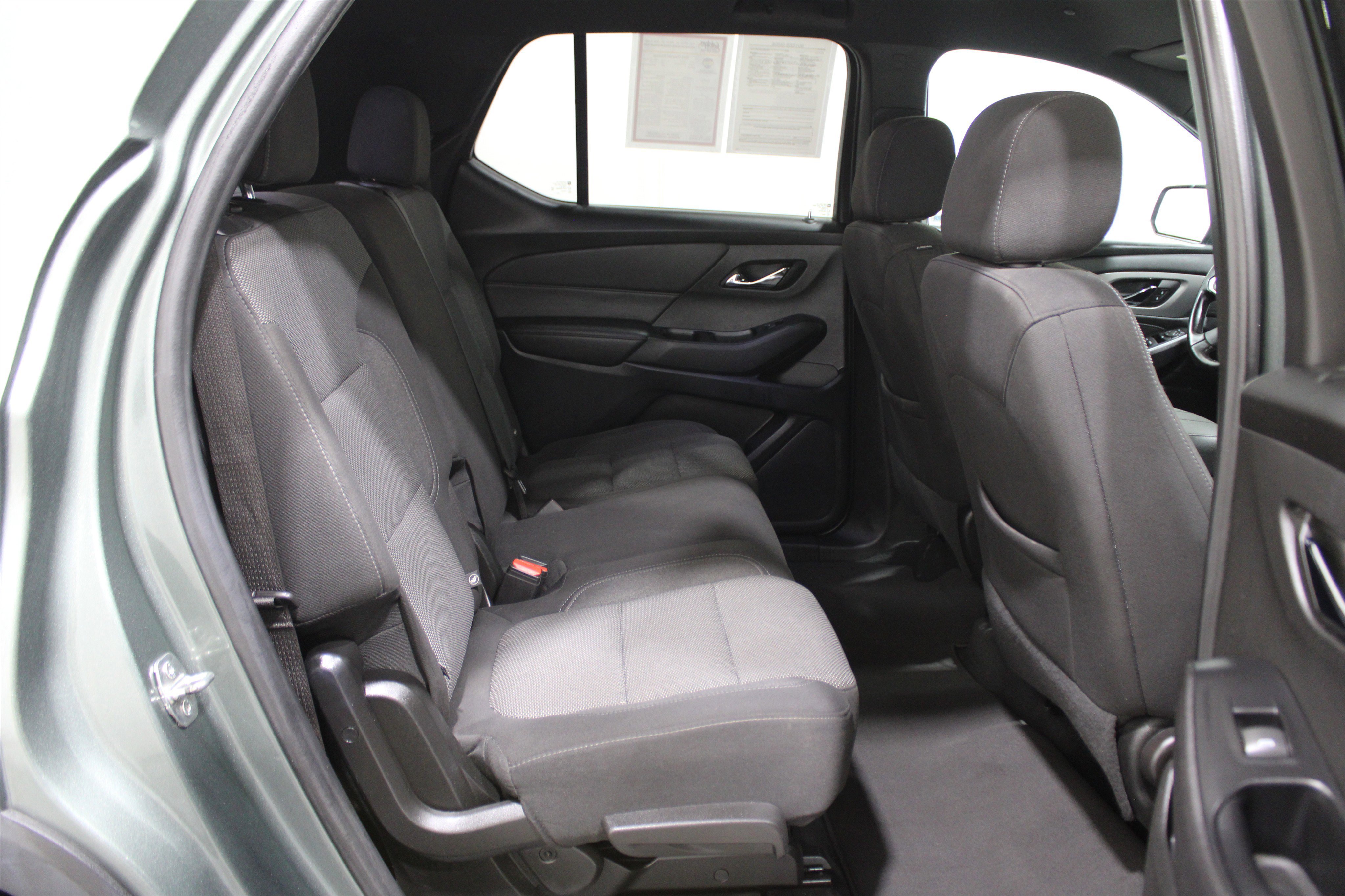 Used 2023 Chevrolet Traverse LT image 31