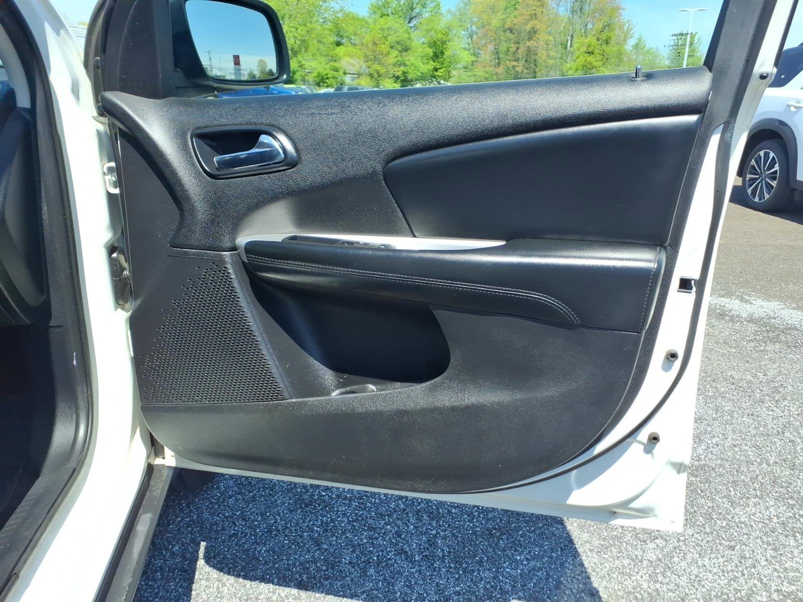 Used 2016 Dodge Journey SXT w/ Premium Group FWD image 29