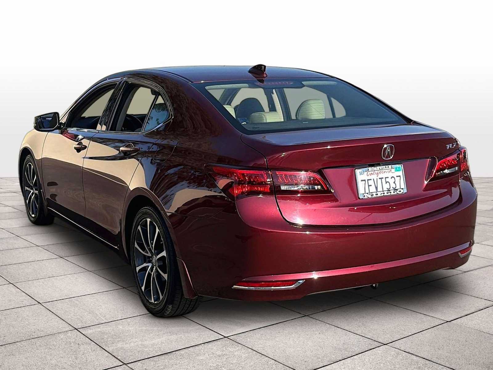 Used 2015 Acura TLX w/ Technology Package FWD image 13