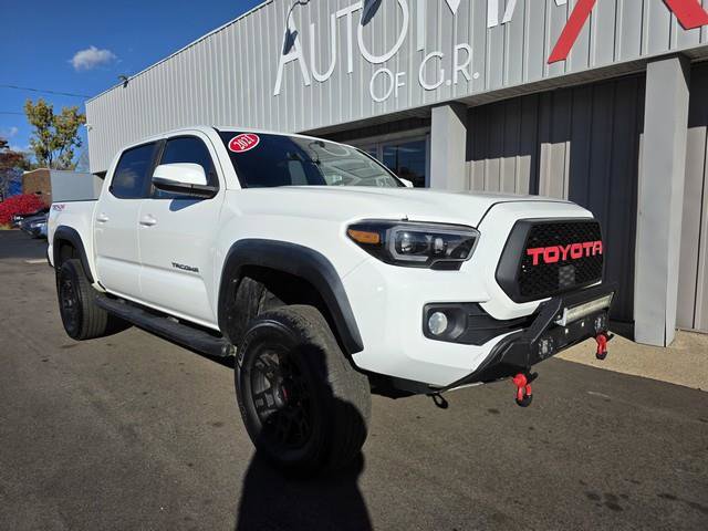 Used 2021 Toyota Tacoma TRD Off-Road image 4