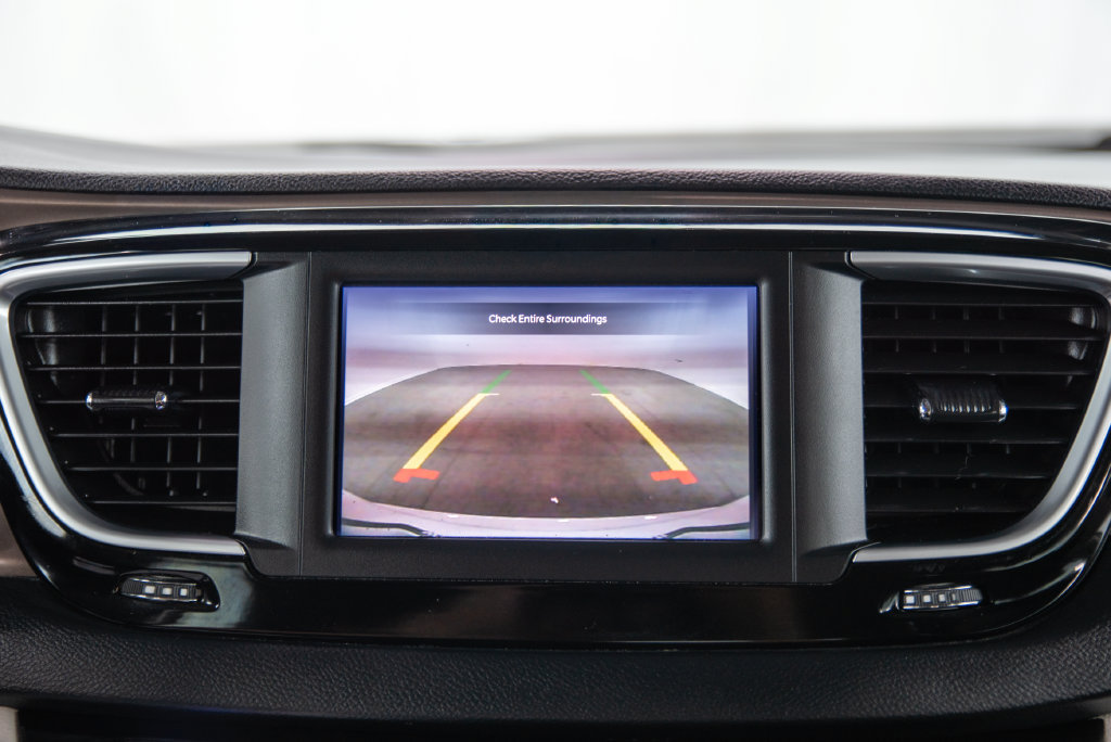 Used 2023 Chrysler Voyager LX FWD image 31