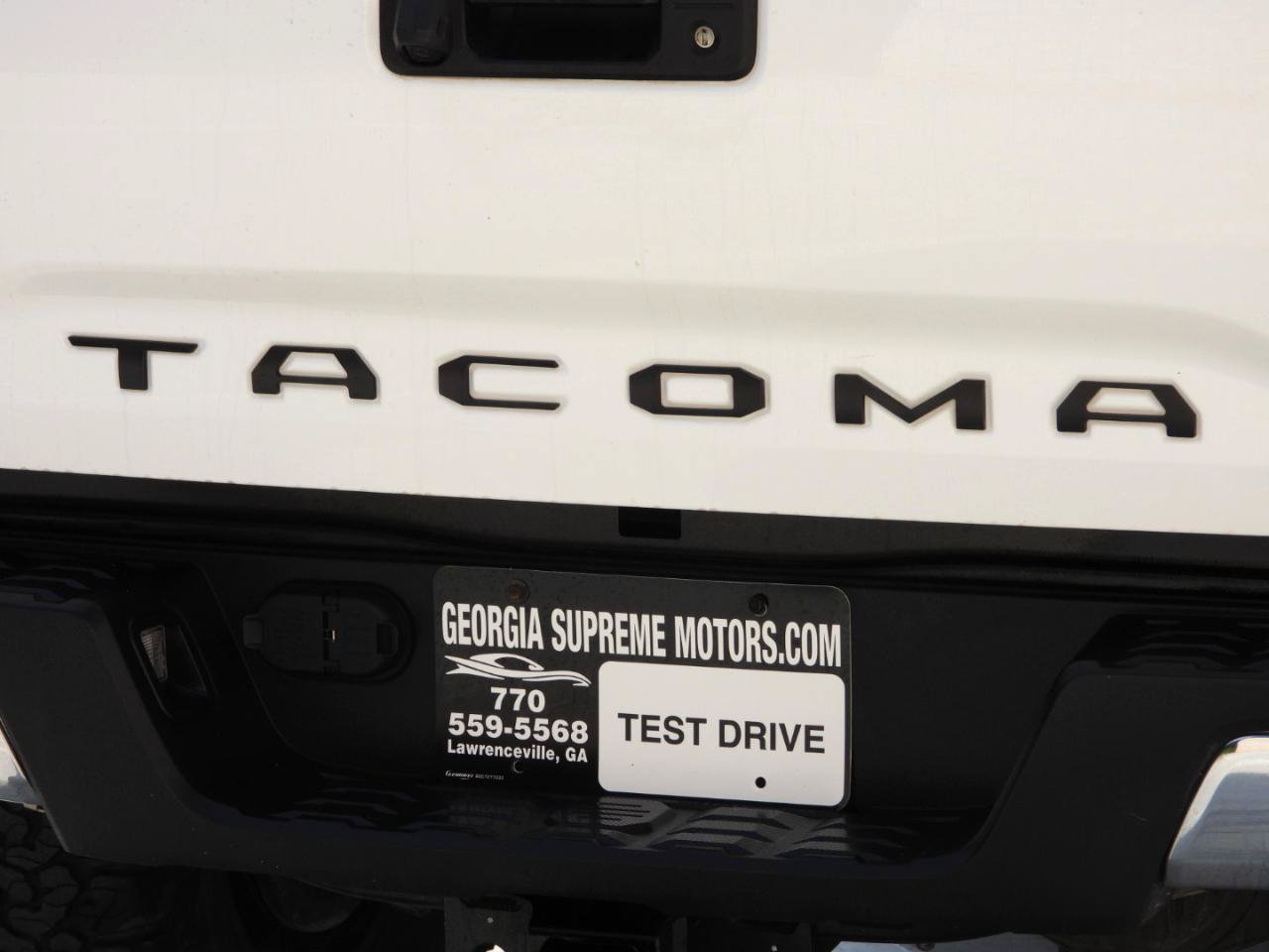 Used 2021 Toyota Tacoma SR5 RWD image 14