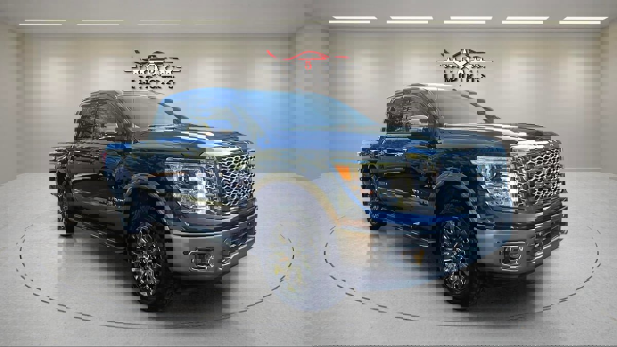 Used 2018 Nissan Titan Platinum Reserve image 7