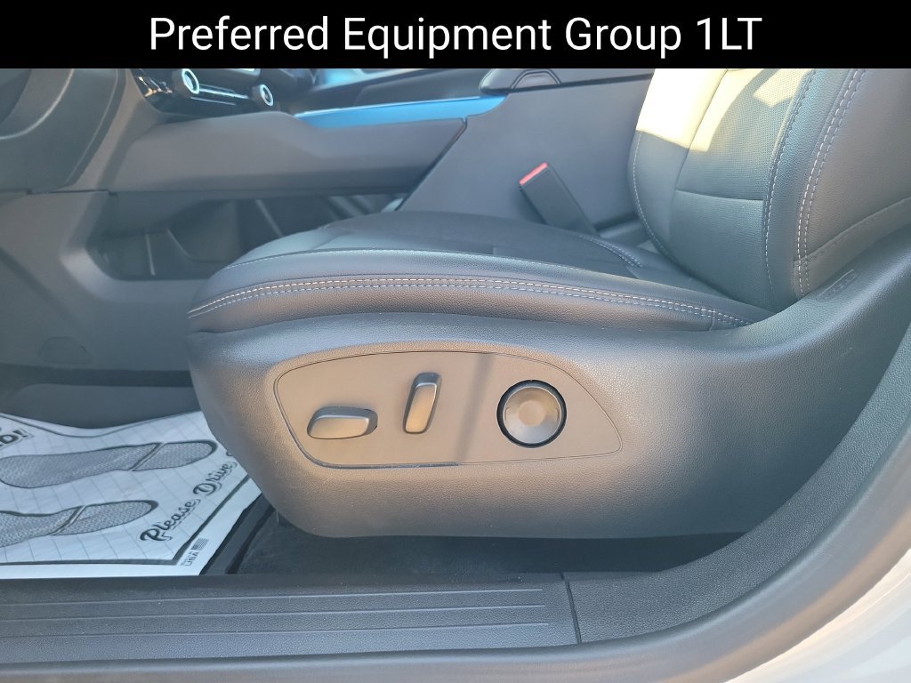 Certified 2025 Chevrolet Equinox EV LT w/ Convenience Package AWD/4WD image 11