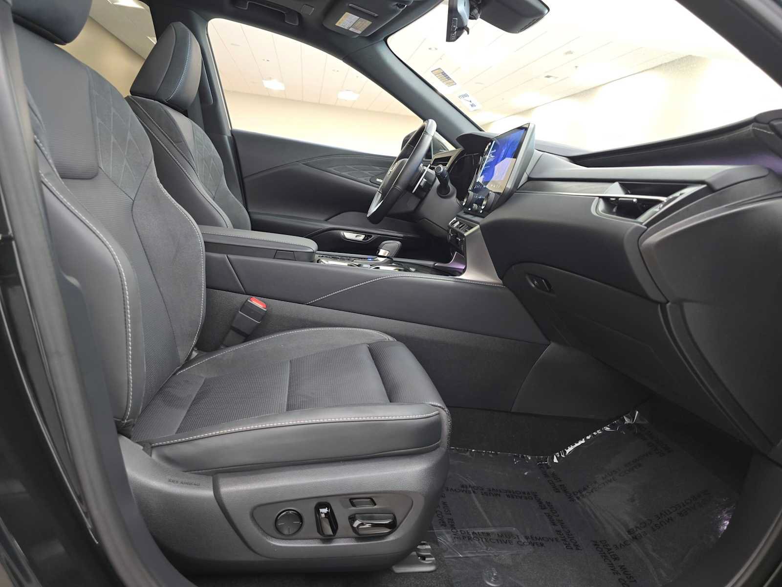 Used 2025 Lexus RX 450h AWD w/ Convenience Package image 27