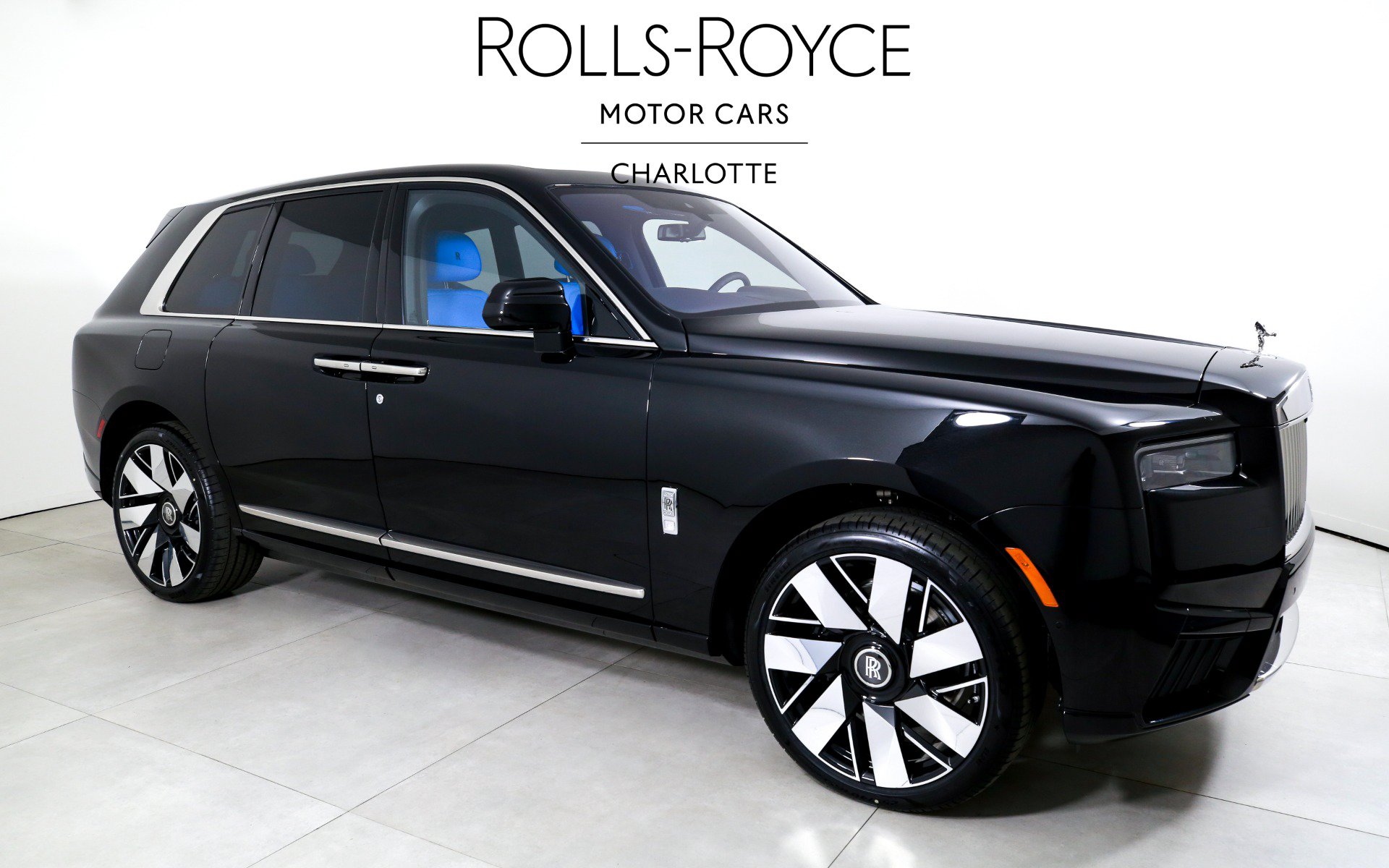 New 2026 Rolls-Royce Cullinan AWD/4WD image 5