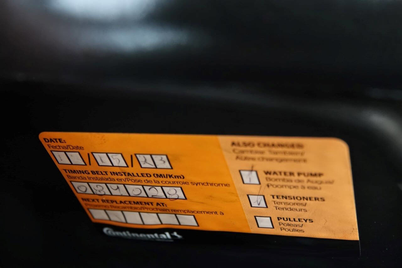 Used 2005 Volkswagen Golf GL image 6