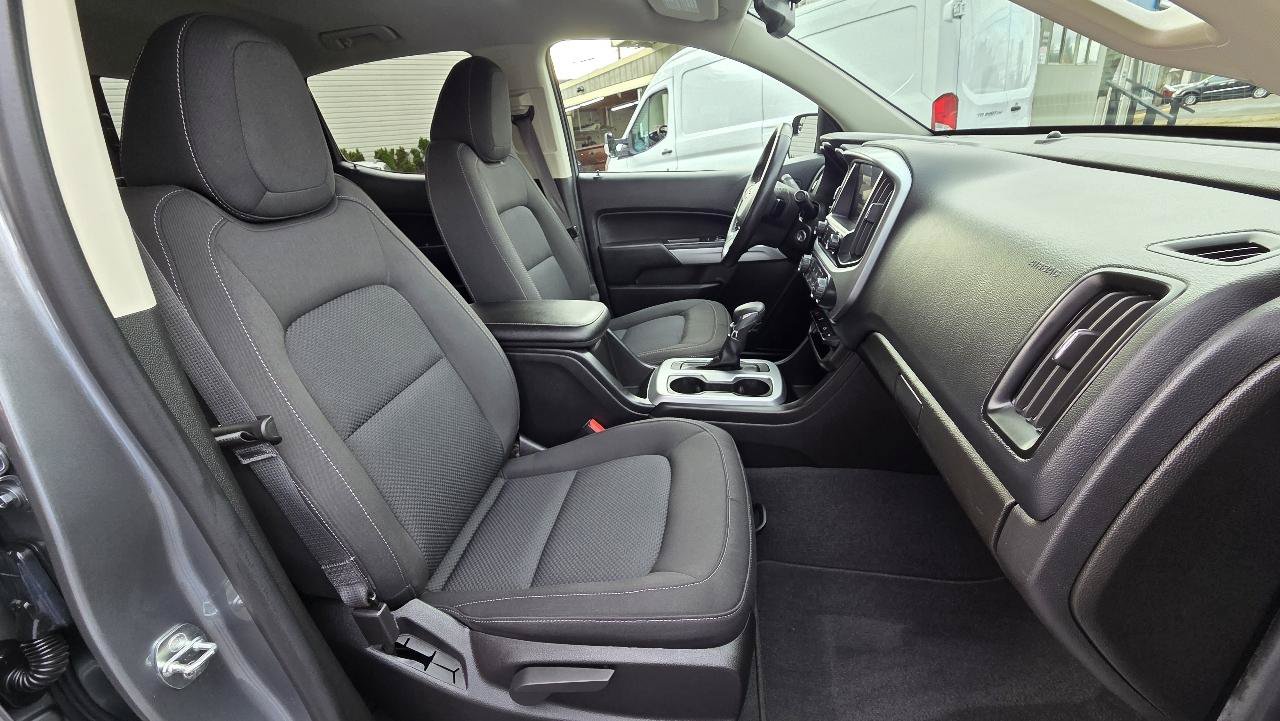 Used 2022 Chevrolet Colorado LT w/ LT Convenience Package AWD/4WD image 14