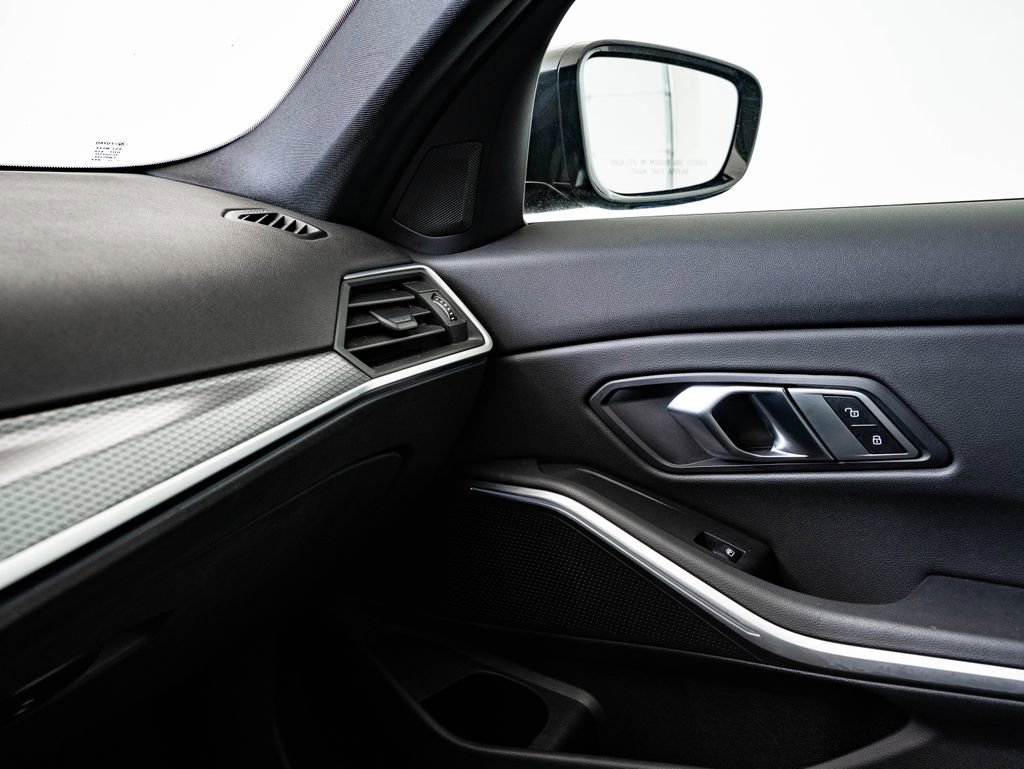 Used 2023 BMW 330i xDrive Sedan w/ M Sport Package image 39