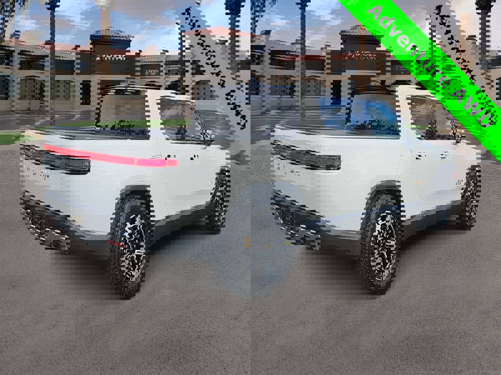 Used 2022 Rivian R1T Adventure image 8