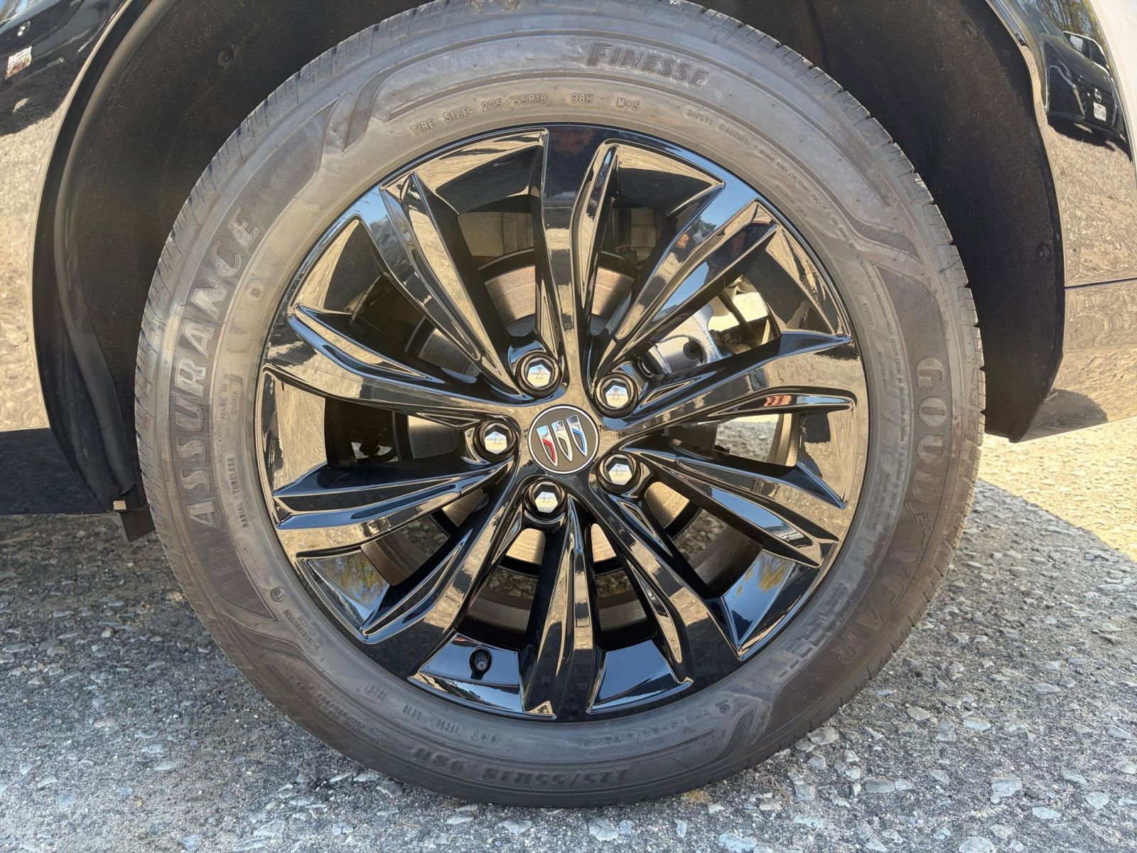 Used 2025 Buick Envista Sport Touring FWD image 29