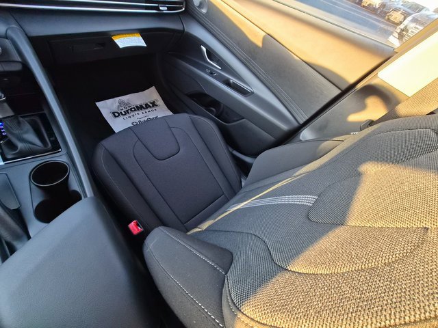 New 2026 Hyundai Elantra SE image 14