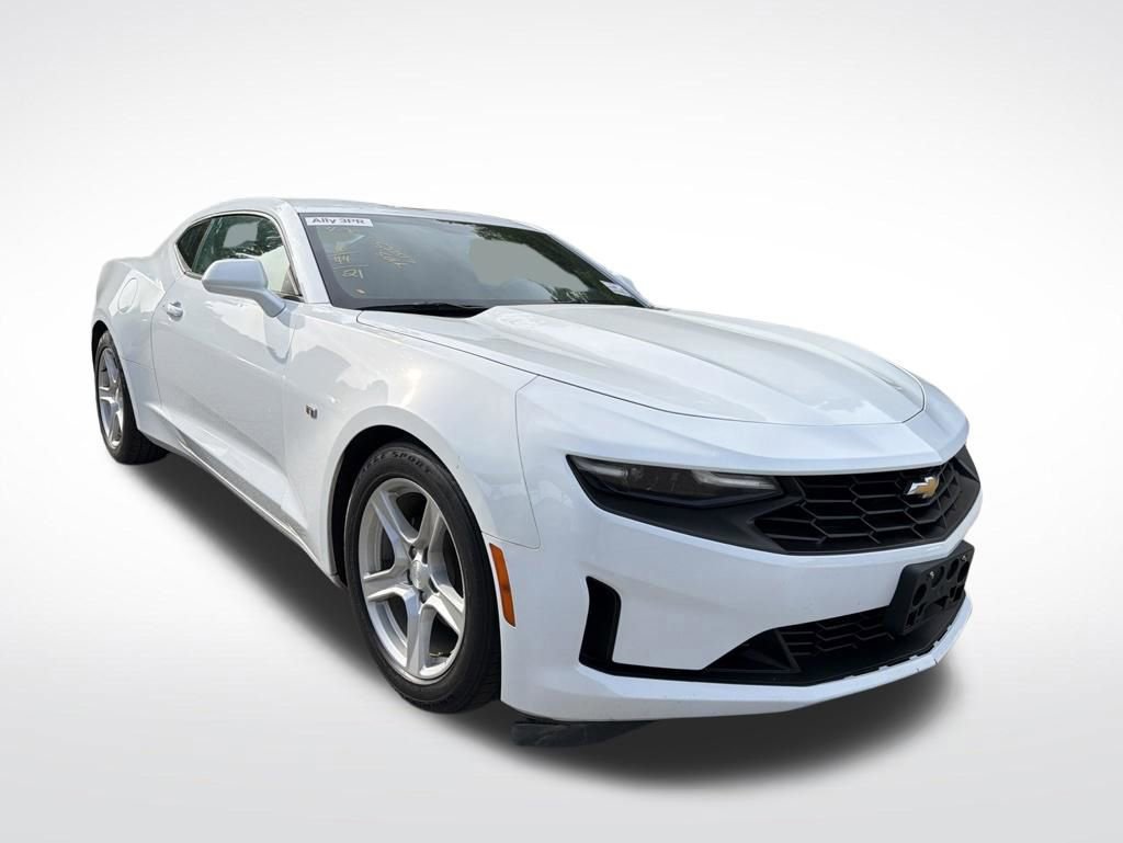Used 2021 Chevrolet Camaro LT RWD image 16