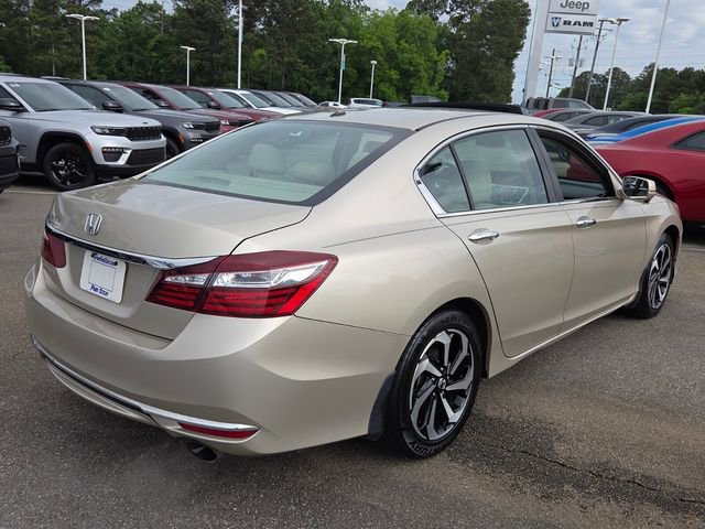 Used 2017 Honda Accord EX-L image 11