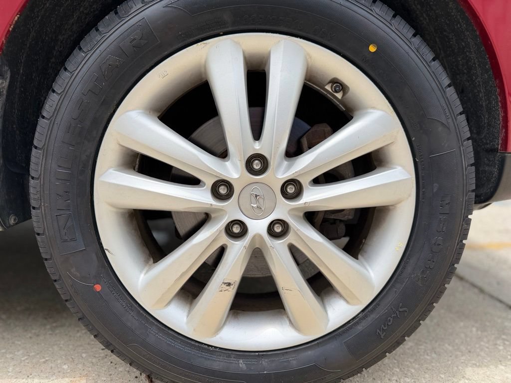 Used 2013 Hyundai Tucson Limited FWD image 12