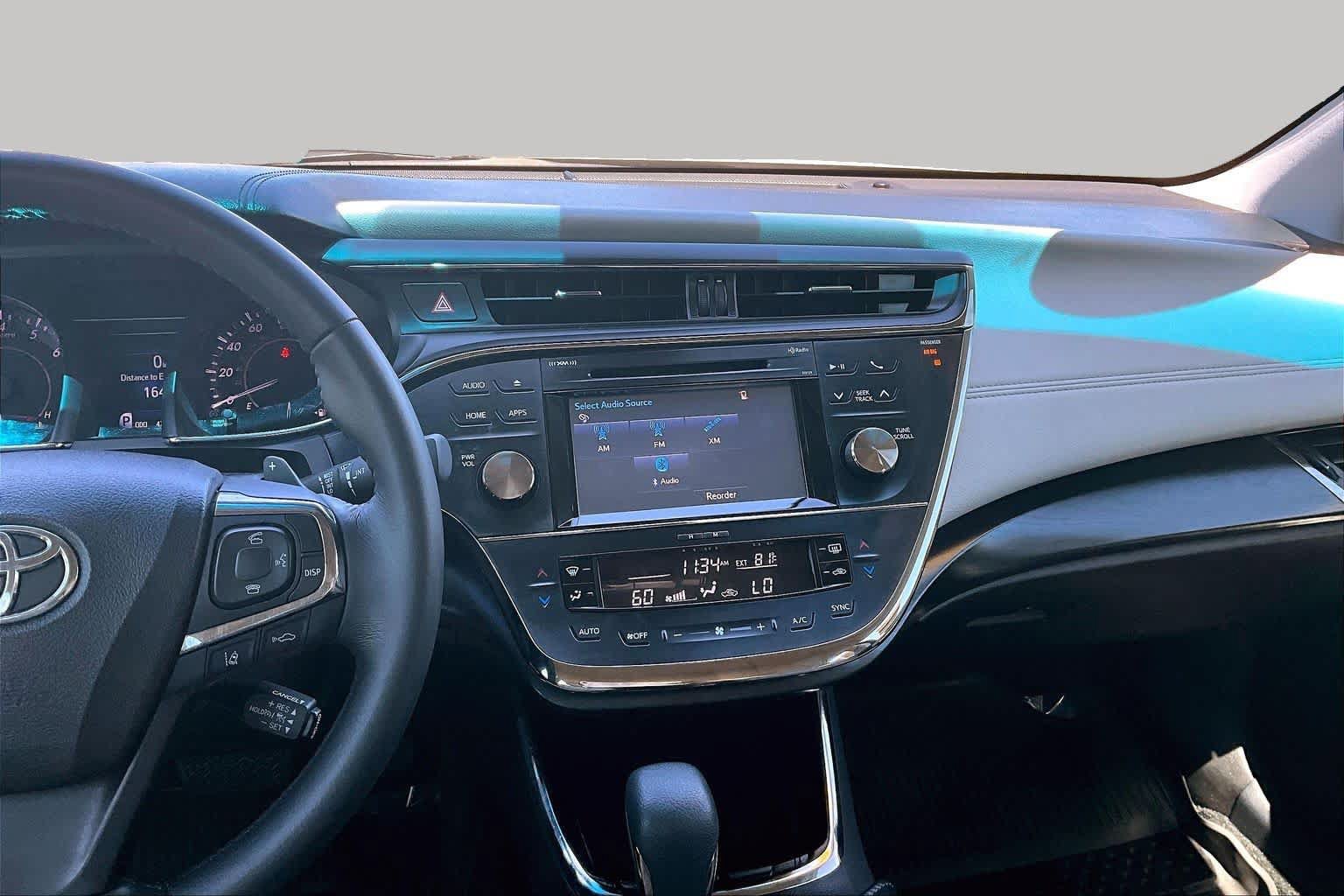 Used 2017 Toyota Avalon XLE w/ All Weather Liner Package FWD image 6