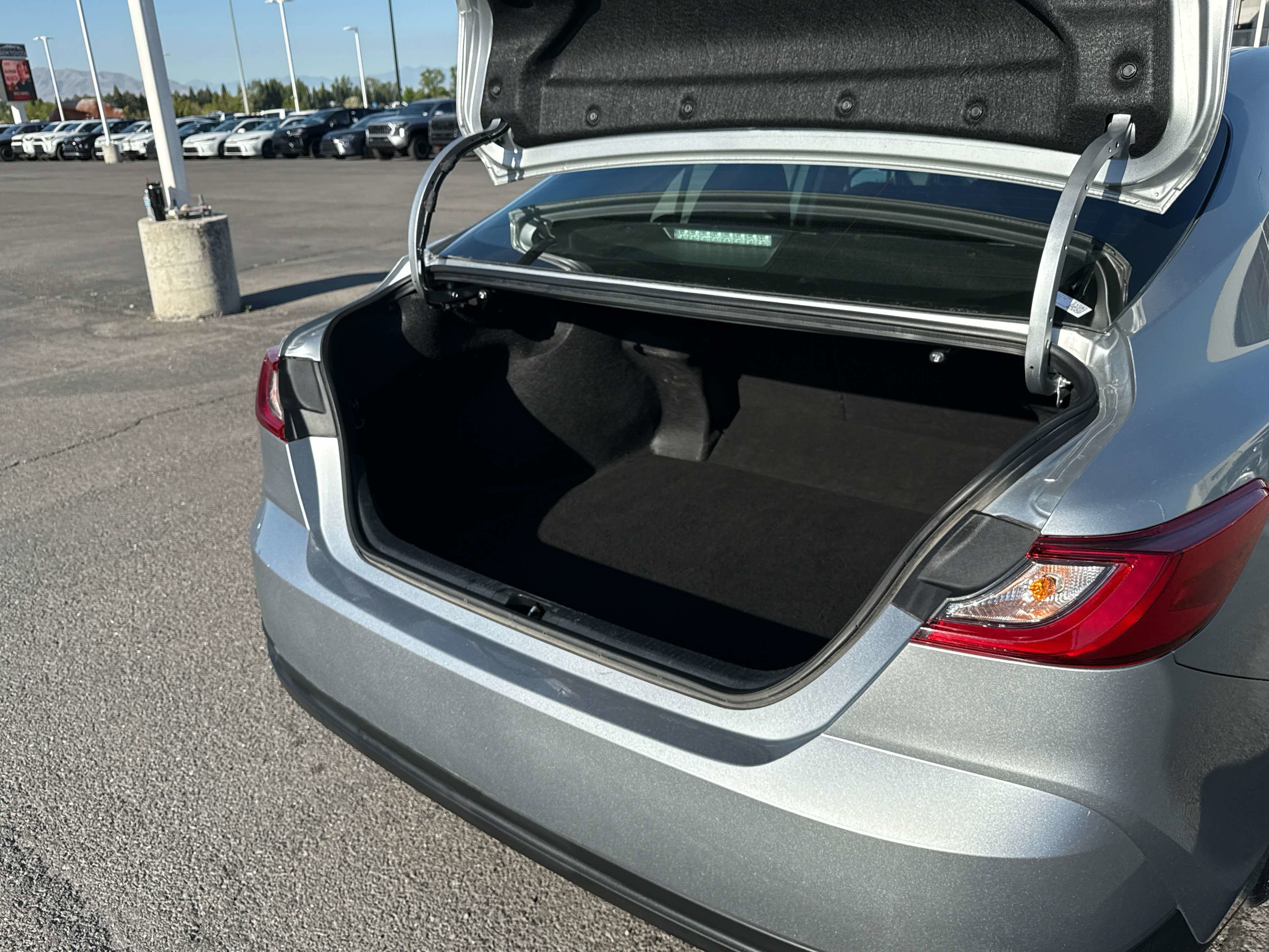 Used 2025 Toyota Camry LE FWD image 15