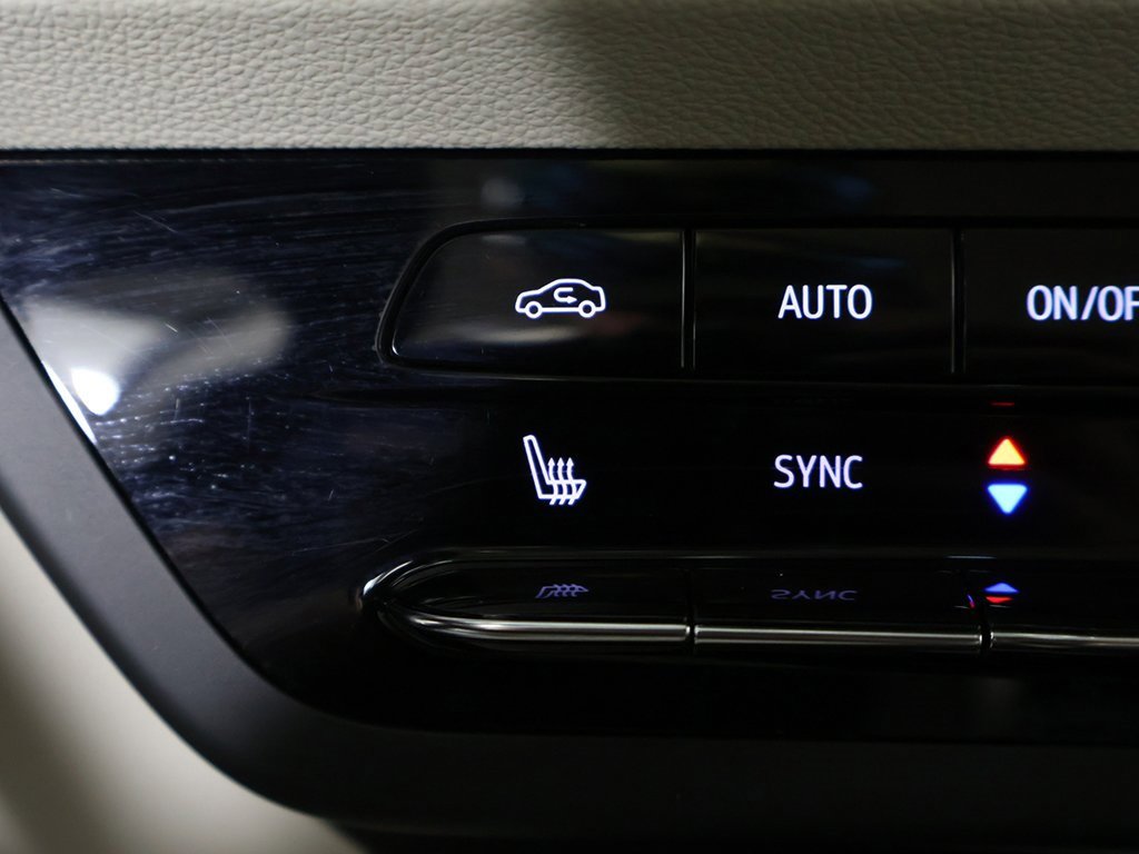 Used 2023 Buick Envision Preferred image 49