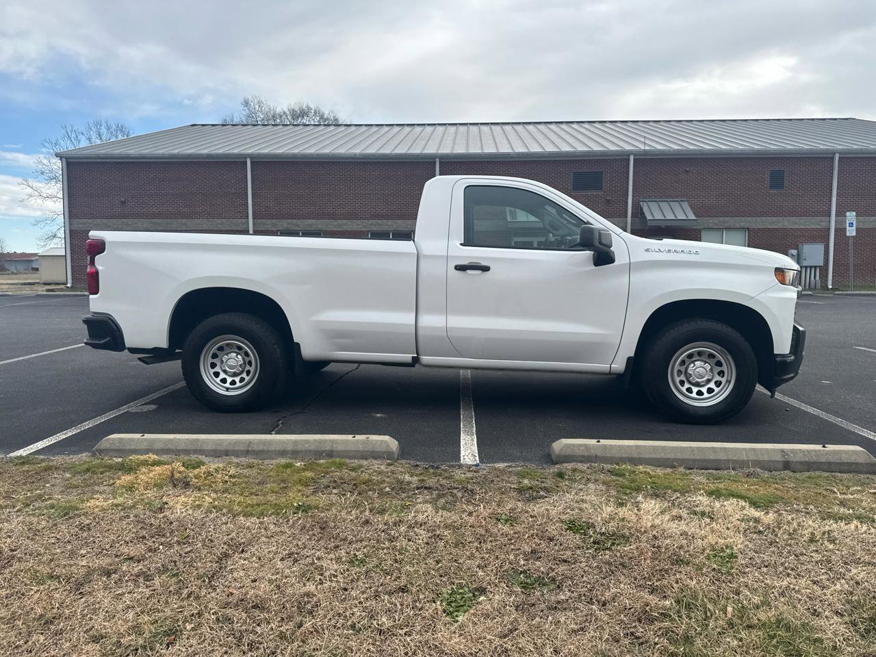Used 2021 Chevrolet Silverado 1500 W/T w/ Trailering Package RWD image 3