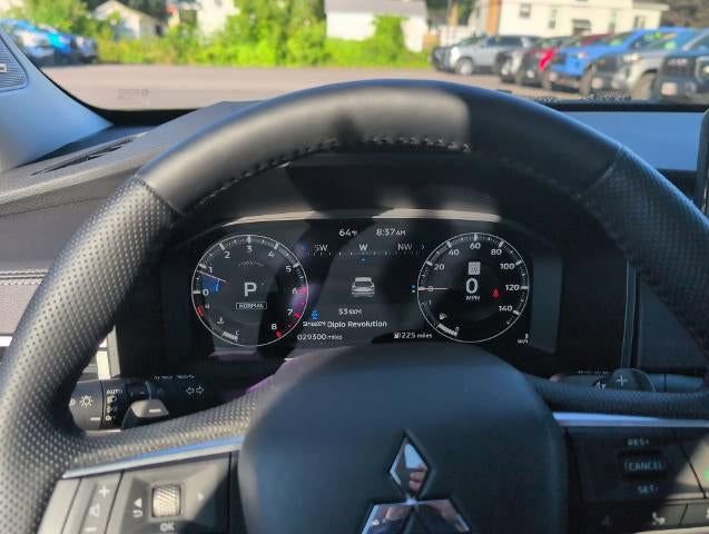 Used 2024 Mitsubishi Outlander SEL image 11