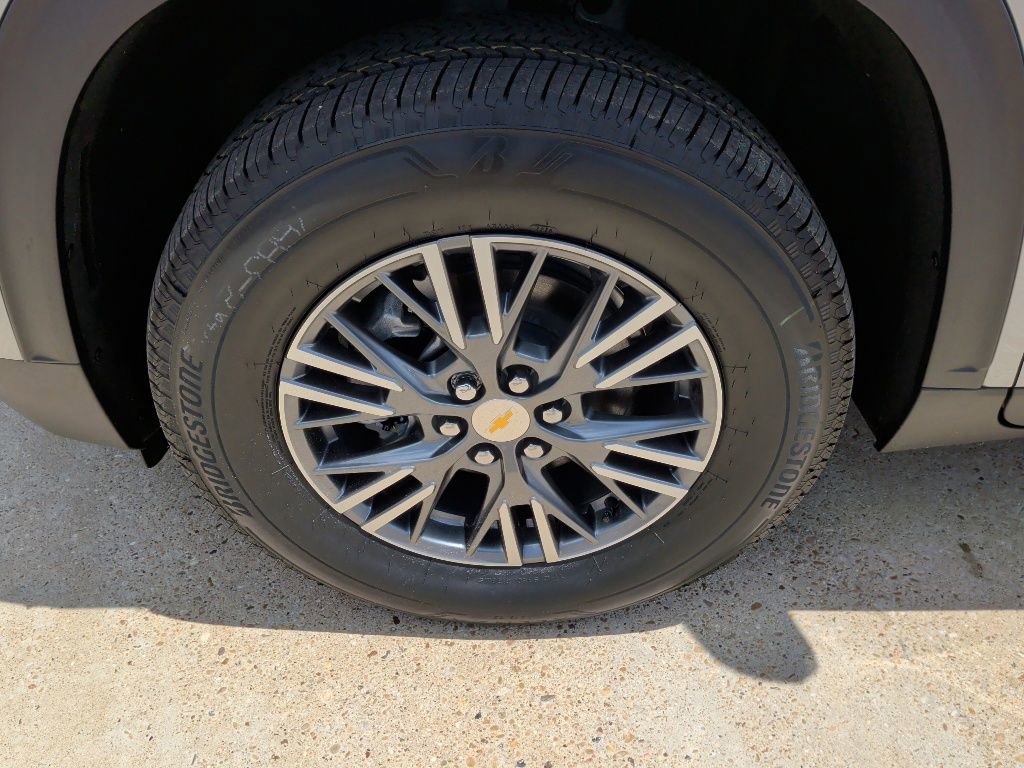New 2026 Chevrolet Traverse LT FWD image 45